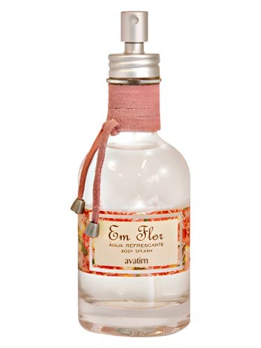 Água Refrescante Em Flor